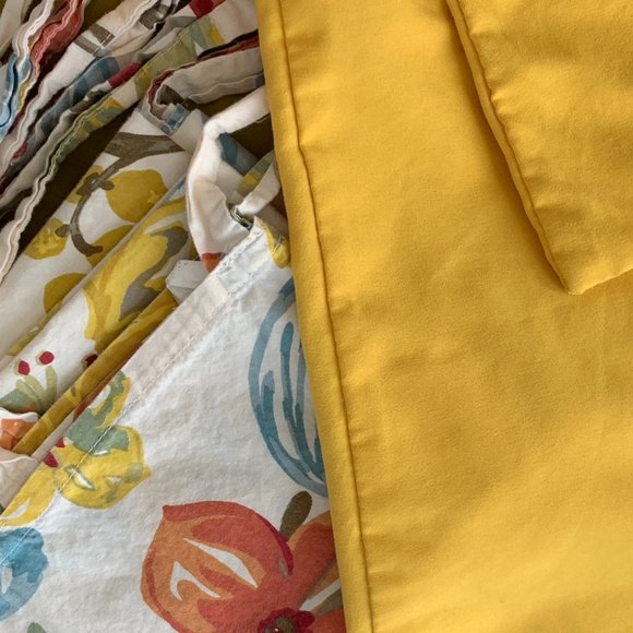 Queen Size Duvet Cover with Shams and Body Pillow Case Cover - Picture 10 of 13